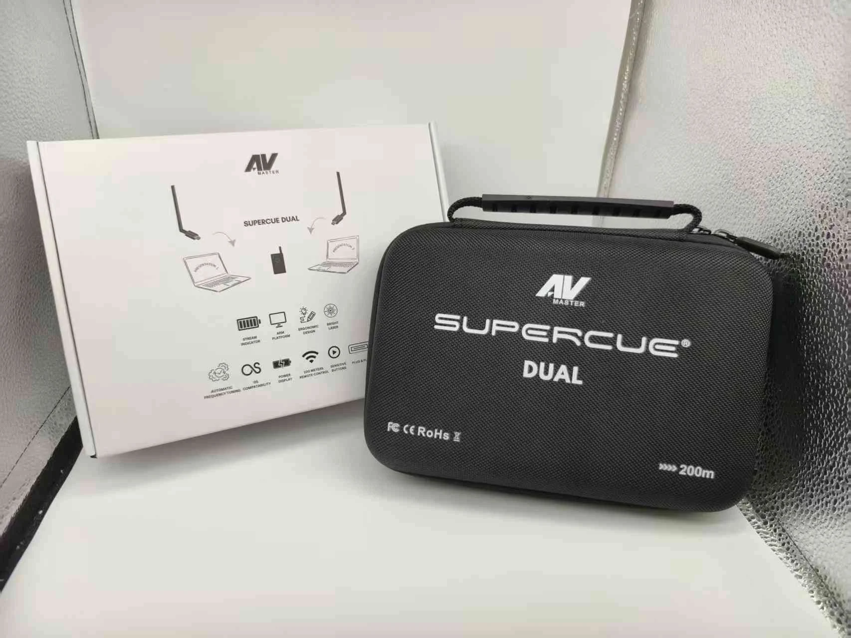 SuperCue Dual 翻页器 - 专业演示设备实拍图 1